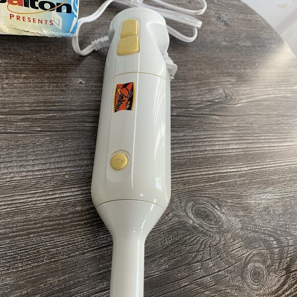 Taco Bell Kitchen Originals La Salsa Electric Handheld Immersion Blender Salton - Picture 4 of 13
